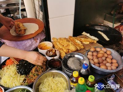 一碗咕噜冒泡的鲜汤 我爱“面筋泡油茶馆”的无尽滋味