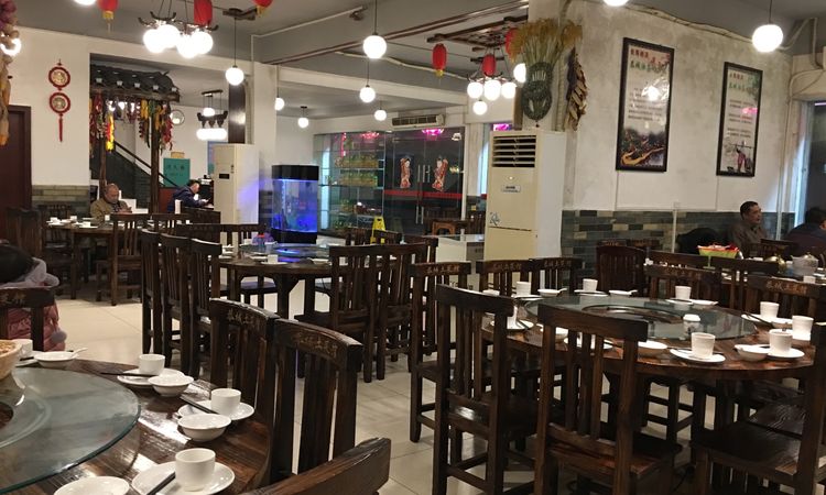 恭城鲜鲜油茶馆,鲜鲜油茶馆套餐/特色菜品推荐_菜单/人均消费/电话/地址/菜系/点评/营业时间_餐厅介绍_哪个菜好吃美食】