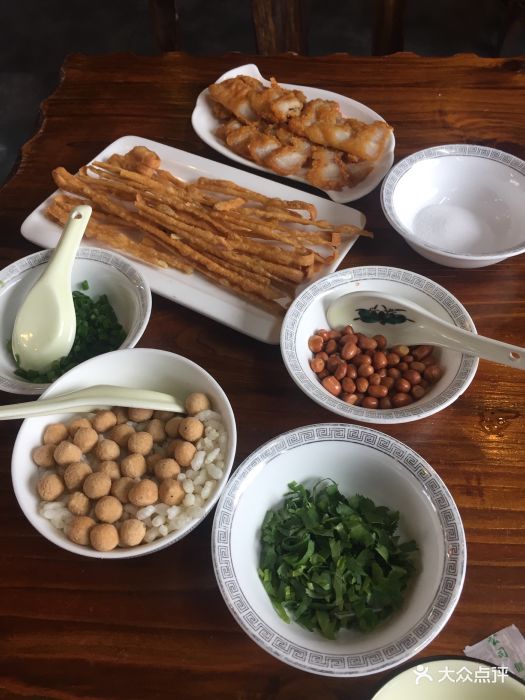 瑶家寨恭城油茶馆 一盏油茶里的乡愁与文化传承